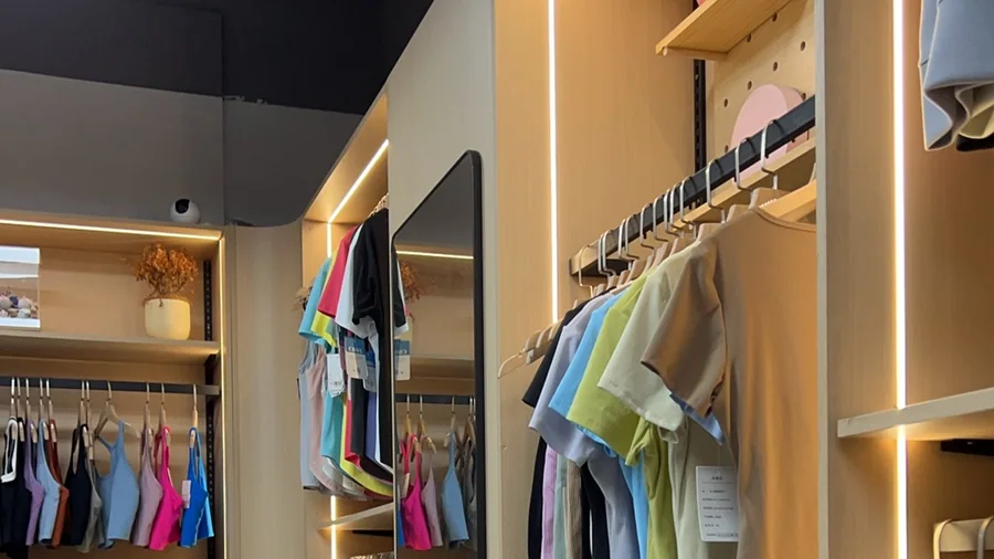 Activewear sample showroom sourcing guide for private label buyers